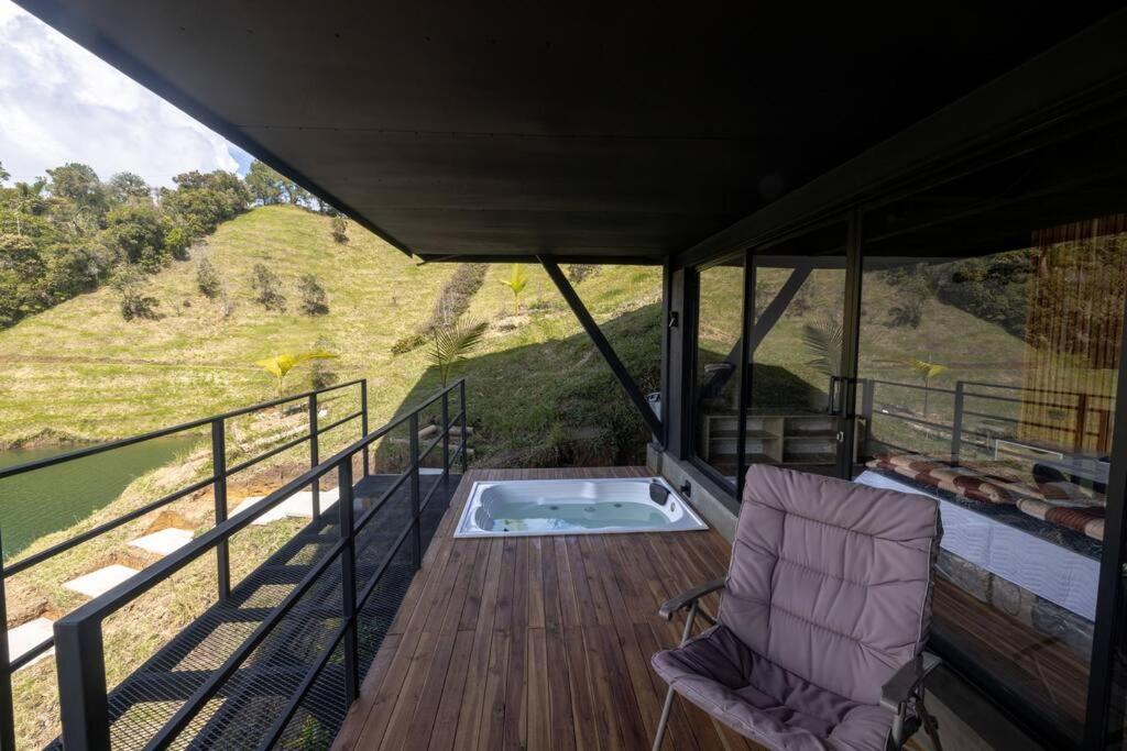 Sky House Cabana Guatape La Pradera  Eksteriør bilde